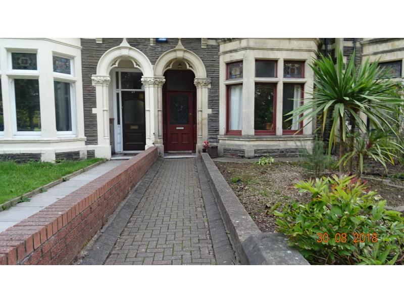 8 bed property in Ninian Road, Cardiff